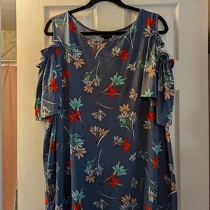 Casual top with cold shoulder , 2x